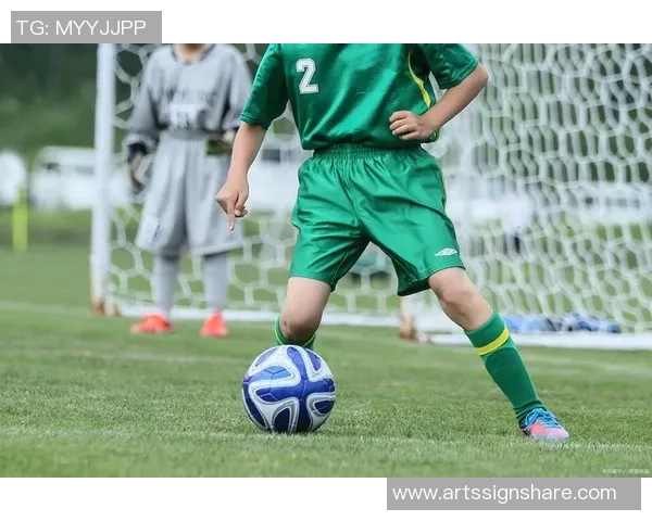 从球星到球童的绿茵故事见证足球世界的温情与成长