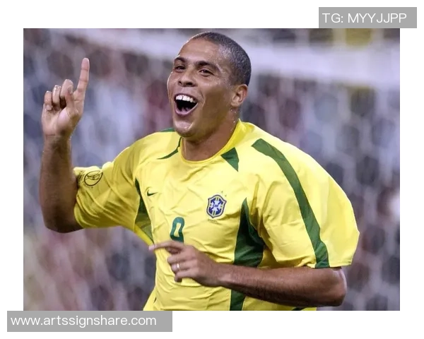 足球明星背后的世界：探索顶级球员生活与场外故事的独特视角