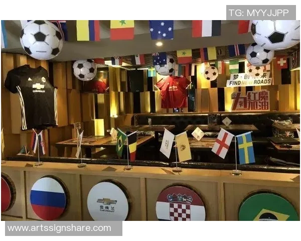 足球巨星光临酒吧引围观顾客热议竟是他本人亲自到场嬉笑怒骂